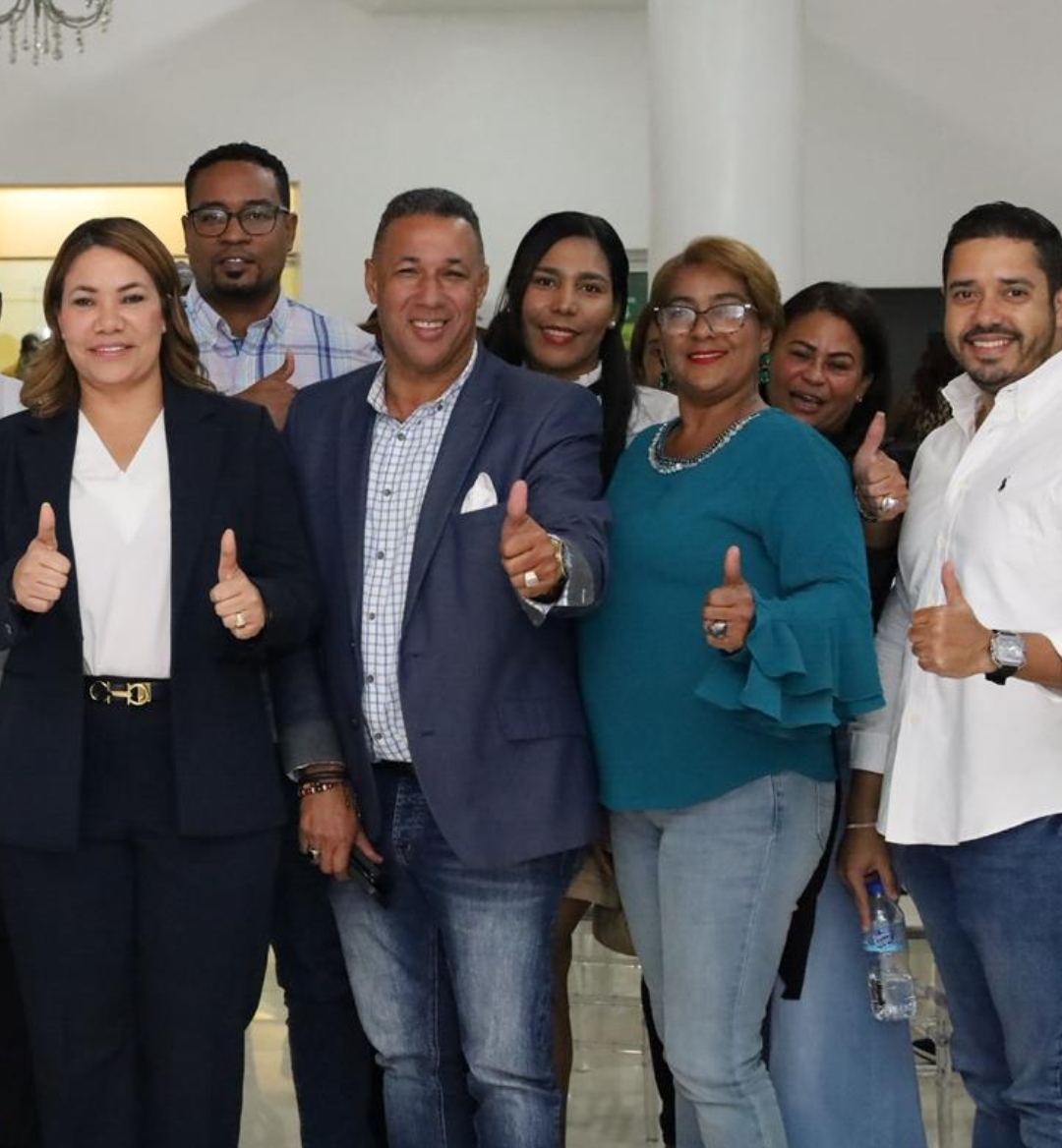 El Dirigente del PRM Rudys Fernandez dice «Figura de Yayo Sanz Lovatón sufre la teoria del entorno» anuncia consultas con su equipo político.