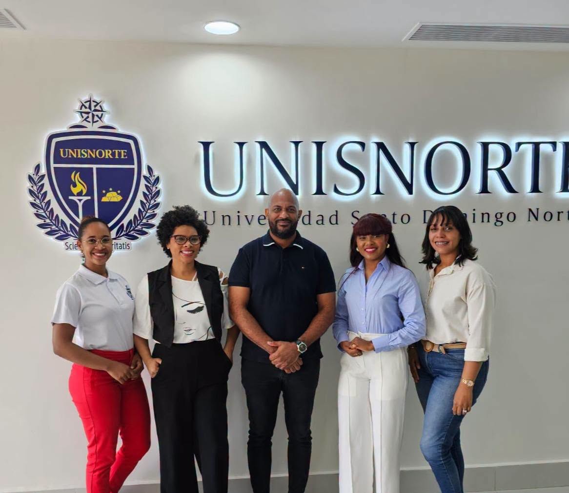 Encuentro institucional fortalece vínculos entre History y la UNISNORTE.